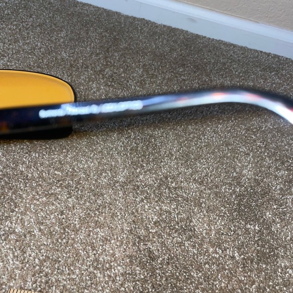 Sun Trends sun glasses with case Tortoise brown rimed great condition used - Picture 6 of 8